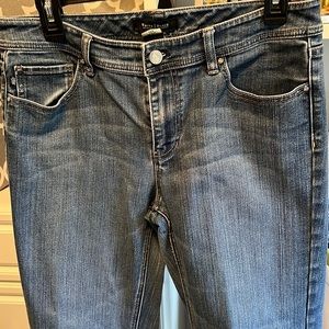 White House black market women’s jeans. Size blanc 10r.  39 inches in length